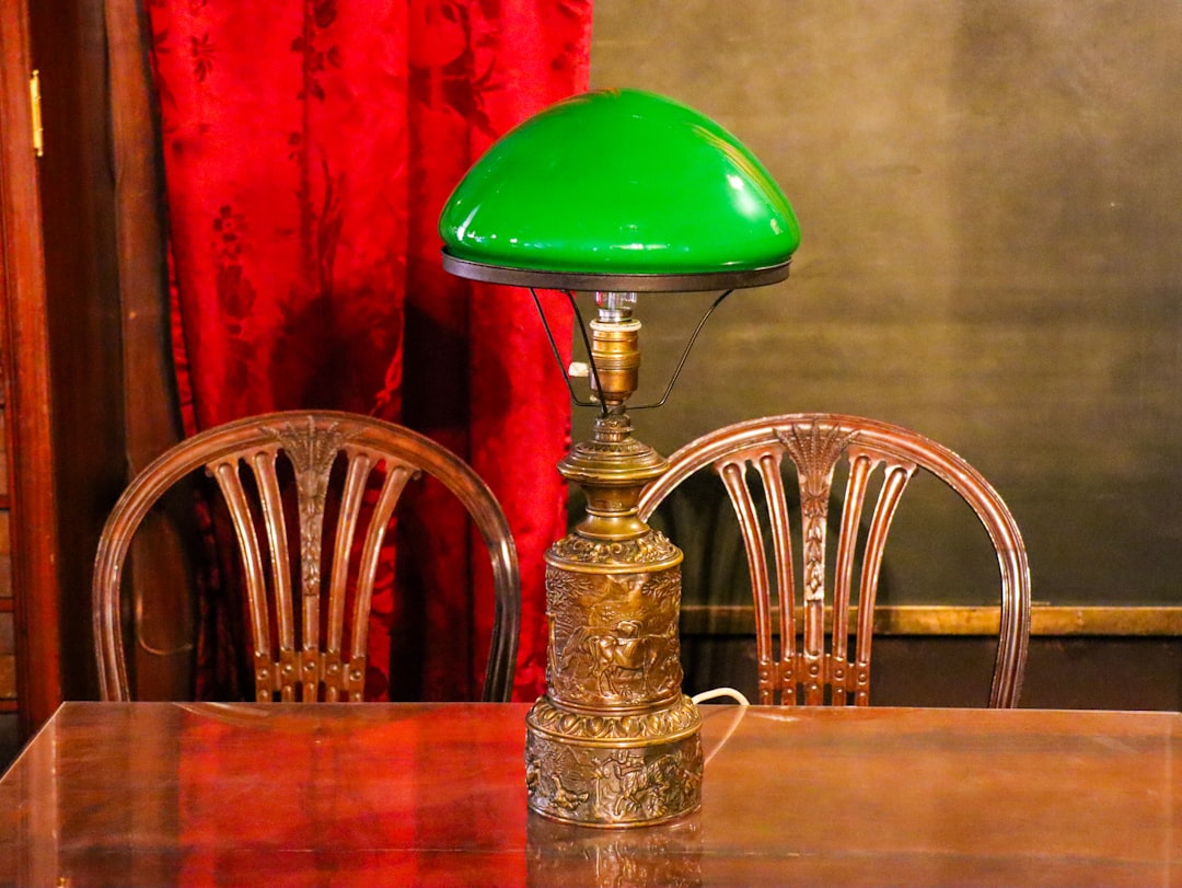 Photo Retro Cream Style Table Lamp